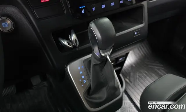 Hyundai Staria 2023 2.2 автомат (гидро), миниатюра 12