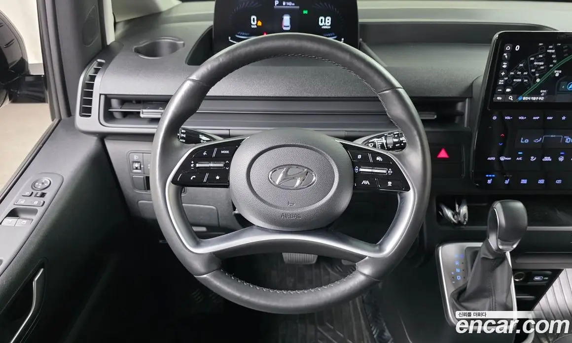 Hyundai Staria 2023 2.2 автомат (гидро), фото 20