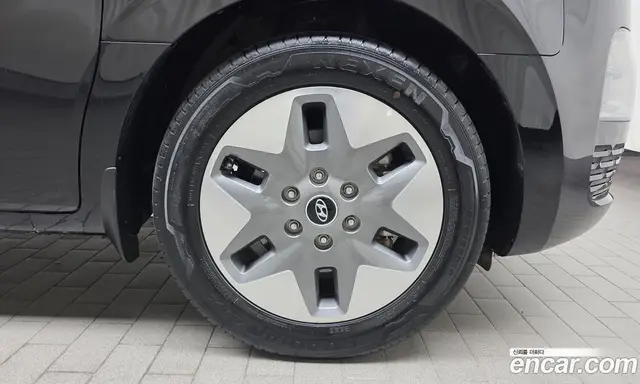 Hyundai Staria 2023 2.2 автомат (гидро), миниатюра 7