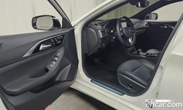 Infiniti Q30 2019 2.0 автомат (гидро), миниатюра 12