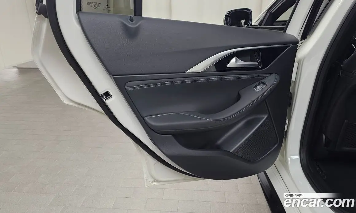Infiniti Q30 2019 2.0 автомат (гидро), фото 14 Infiniti Q30 2019 2.0 автомат (гидро), фото 14