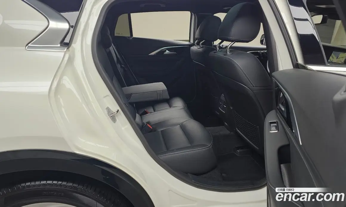 Infiniti Q30 2019 2.0 автомат (гидро), фото 16 Infiniti Q30 2019 2.0 автомат (гидро), фото 16