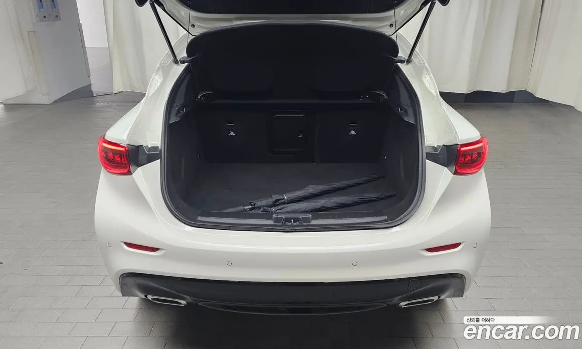Infiniti Q30 2019 2.0 автомат (гидро), фото 21 Infiniti Q30 2019 2.0 автомат (гидро), фото 21