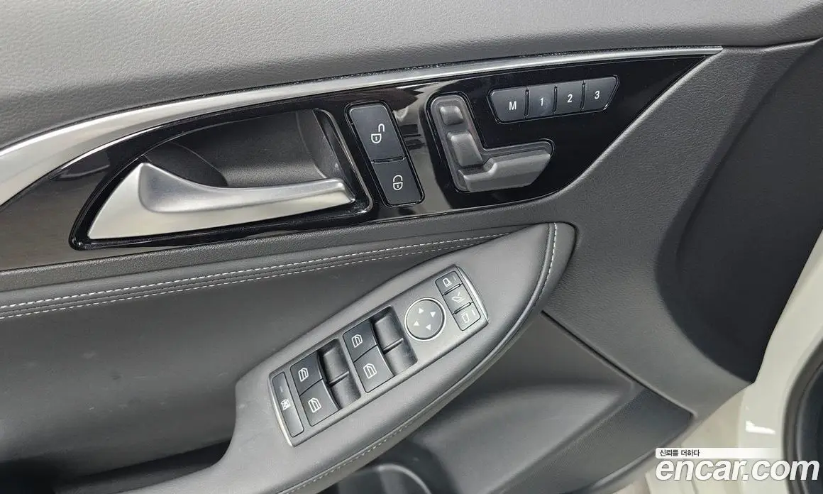 Infiniti Q30 2019 2.0 автомат (гидро), фото 24 Infiniti Q30 2019 2.0 автомат (гидро), фото 24