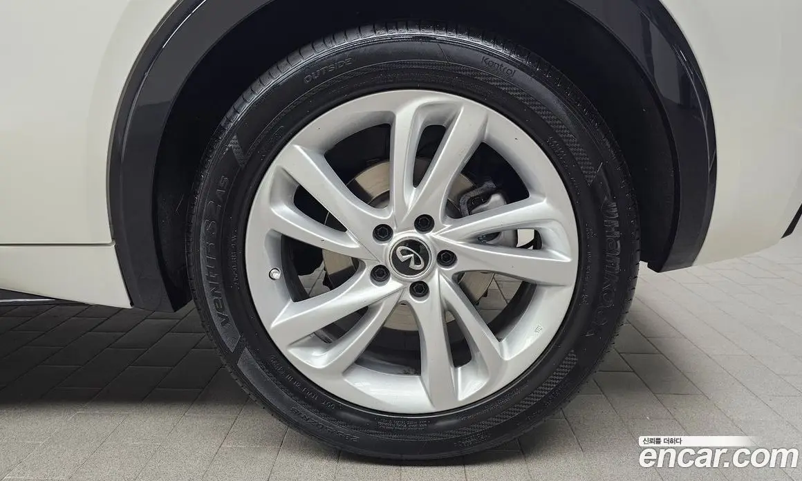 Infiniti Q30 2019 2.0 автомат (гидро), фото 6 Infiniti Q30 2019 2.0 автомат (гидро), фото 6