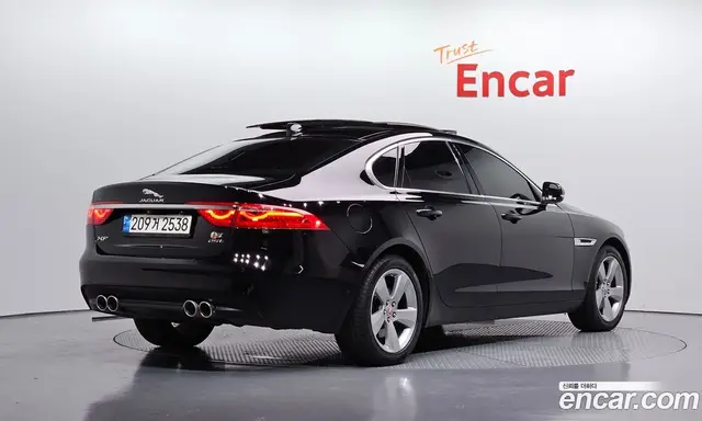 Jaguar XF 2018 2.0 автомат (гидро), миниатюра 2 Jaguar XF 2018 2.0 автомат (гидро), миниатюра 2