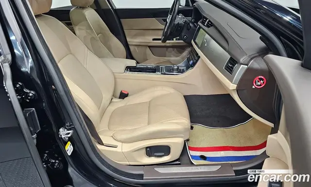 Jaguar XF 2018 2.0 автомат (гидро), миниатюра 11 Jaguar XF 2018 2.0 автомат (гидро), миниатюра 11