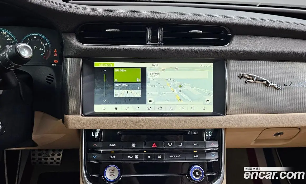 Jaguar XF 2018 2.0 автомат (гидро), фото 13 Jaguar XF 2018 2.0 автомат (гидро), фото 13