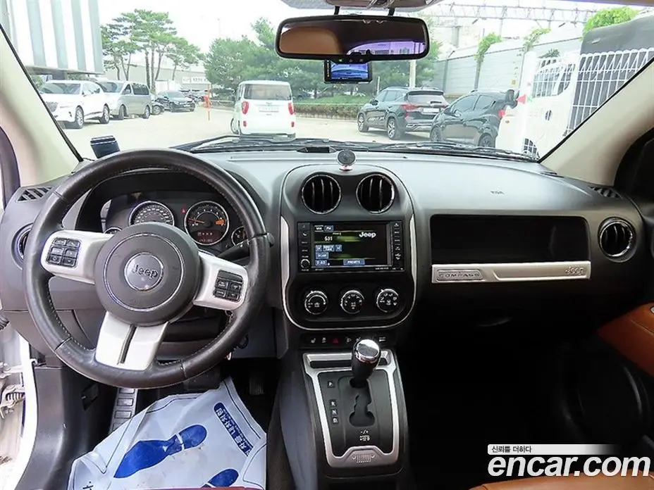 Jeep Compass 2013 2.4 автомат (гидро), фото 7 Jeep Compass 2013 2.4 автомат (гидро), фото 7