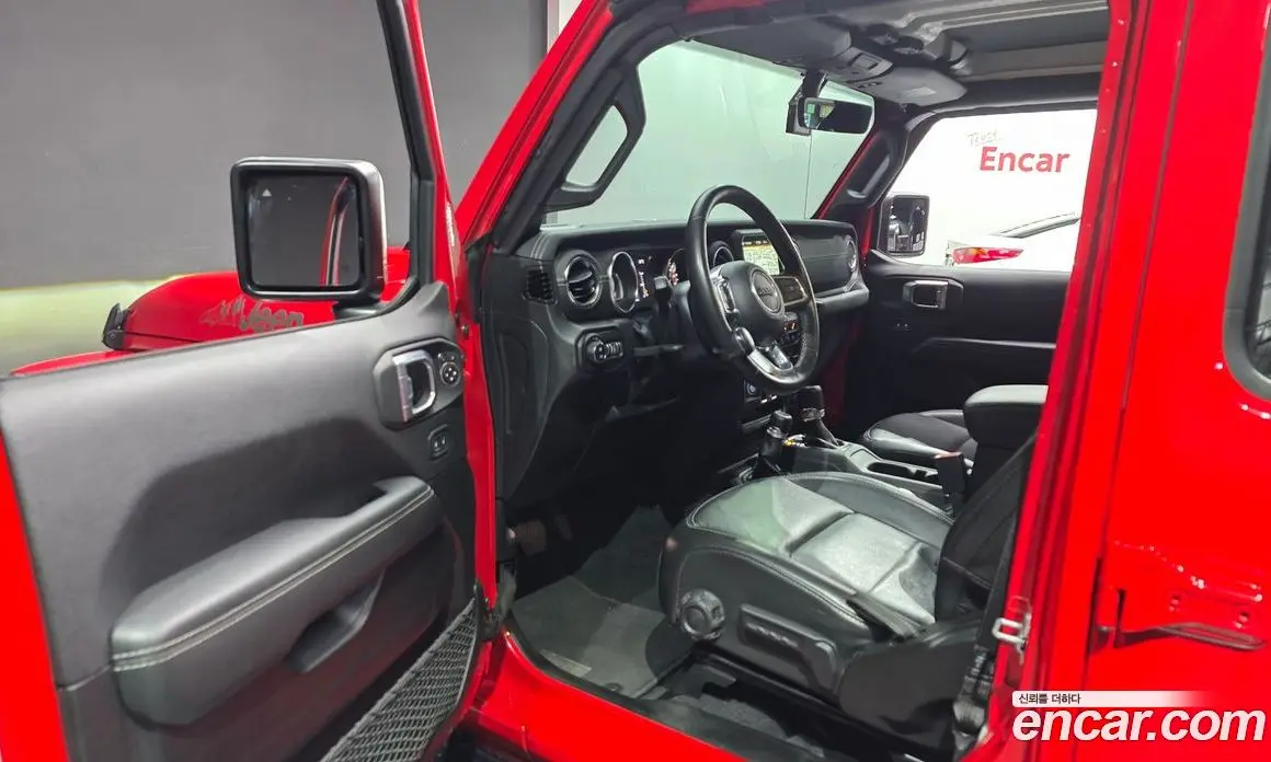 Jeep Wrangler 2022 2.0 автомат (гидро), фото 13 Jeep Wrangler 2022 2.0 автомат (гидро), фото 13