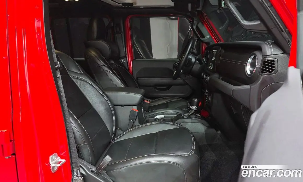 Jeep Wrangler 2022 2.0 автомат (гидро), фото 17 Jeep Wrangler 2022 2.0 автомат (гидро), фото 17