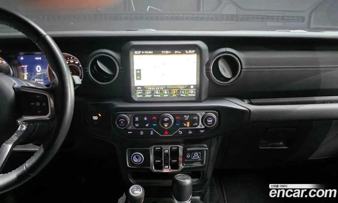 Jeep Wrangler 2022 2.0 автомат (гидро), фото 23 Jeep Wrangler 2022 2.0 автомат (гидро), фото 23