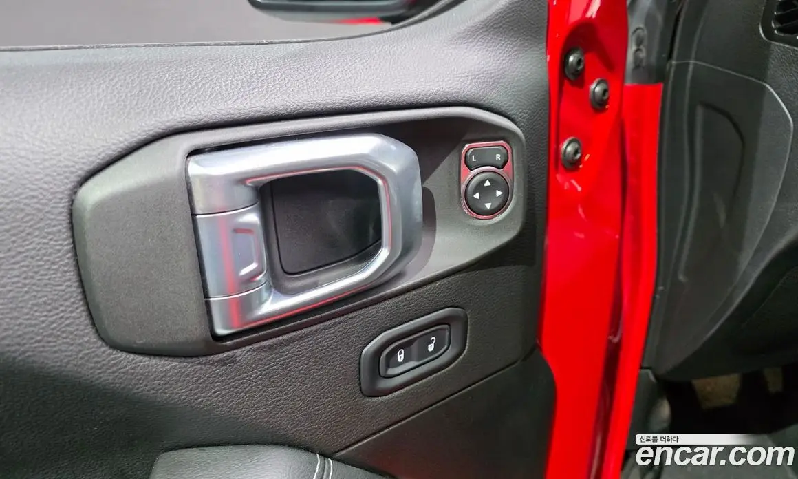 Jeep Wrangler 2022 2.0 автомат (гидро), фото 29 Jeep Wrangler 2022 2.0 автомат (гидро), фото 29