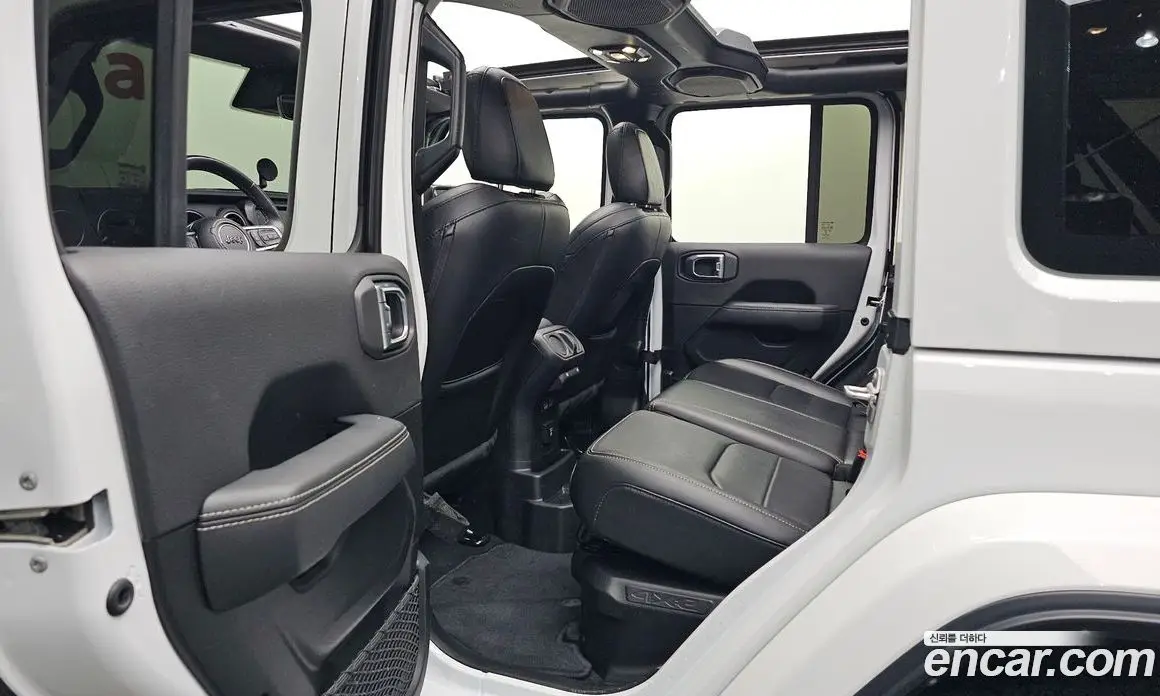 Jeep Wrangler 2022 2.0 автомат (гидро), фото 17 Jeep Wrangler 2022 2.0 автомат (гидро), фото 17