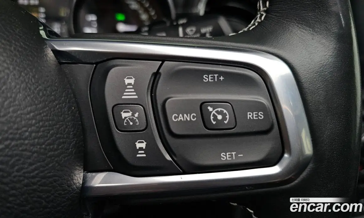 Jeep Wrangler 2022 2.0 автомат (гидро), фото 32 Jeep Wrangler 2022 2.0 автомат (гидро), фото 32