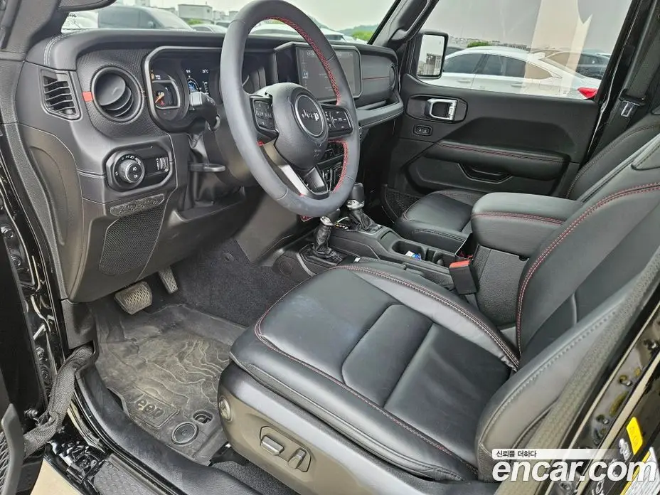 Jeep Wrangler 2024 2.0 автомат (гидро), фото 15 Jeep Wrangler 2024 2.0 автомат (гидро), фото 15