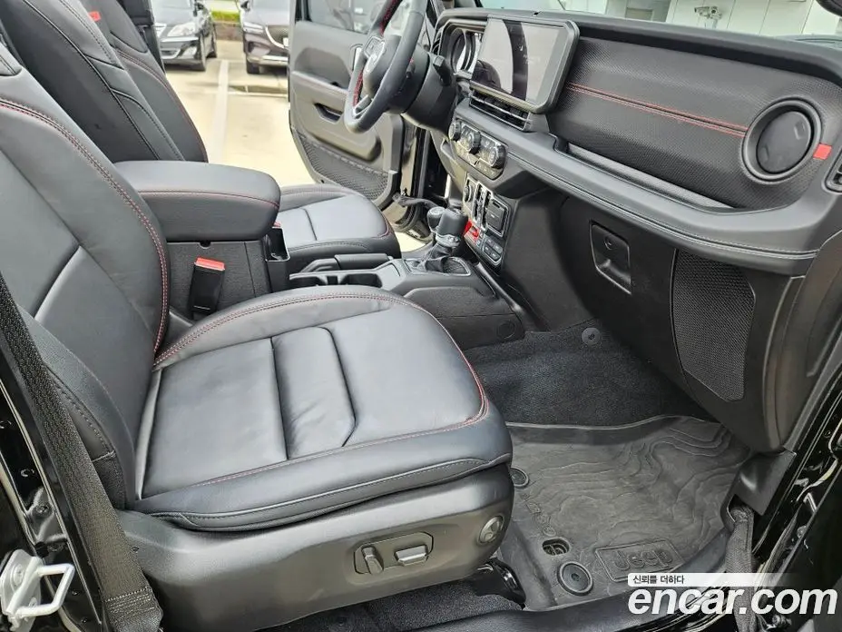 Jeep Wrangler 2024 2.0 автомат (гидро), фото 18 Jeep Wrangler 2024 2.0 автомат (гидро), фото 18