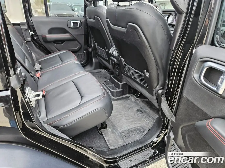 Jeep Wrangler 2024 2.0 автомат (гидро), фото 19 Jeep Wrangler 2024 2.0 автомат (гидро), фото 19