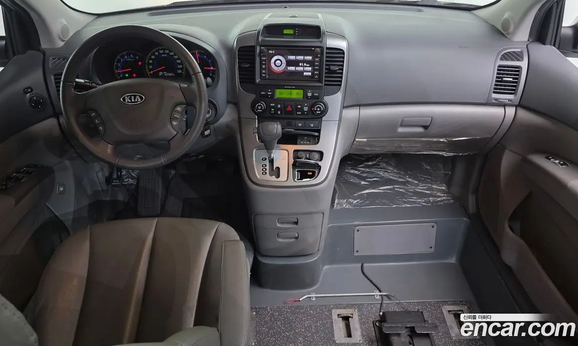 Kia Carnival 2011 2.2 автомат (гидро), фото 7 Kia Carnival 2011 2.2 автомат (гидро), фото 7