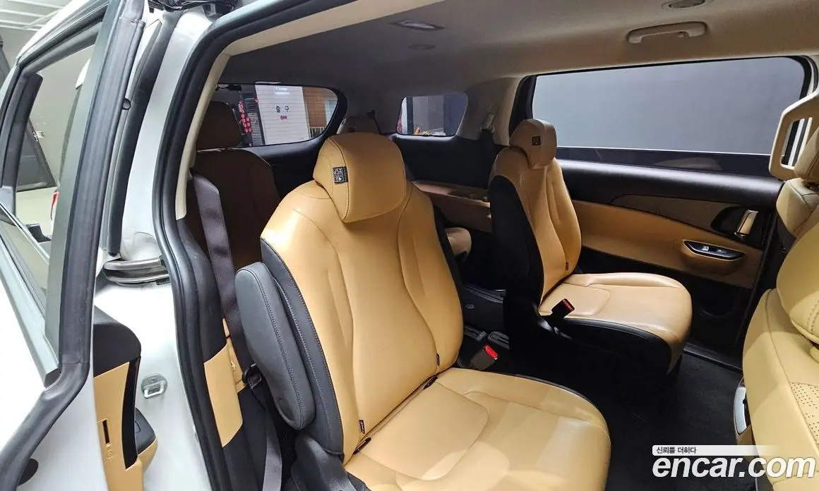Kia Carnival 2023 2.2 автомат (гидро), фото 31