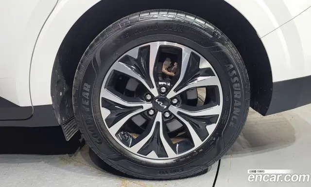 Kia Carnival 2023 2.2 автомат (гидро), миниатюра 7