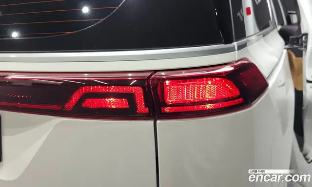 Kia Carnival 2023 2.2 автомат (гидро), миниатюра 9