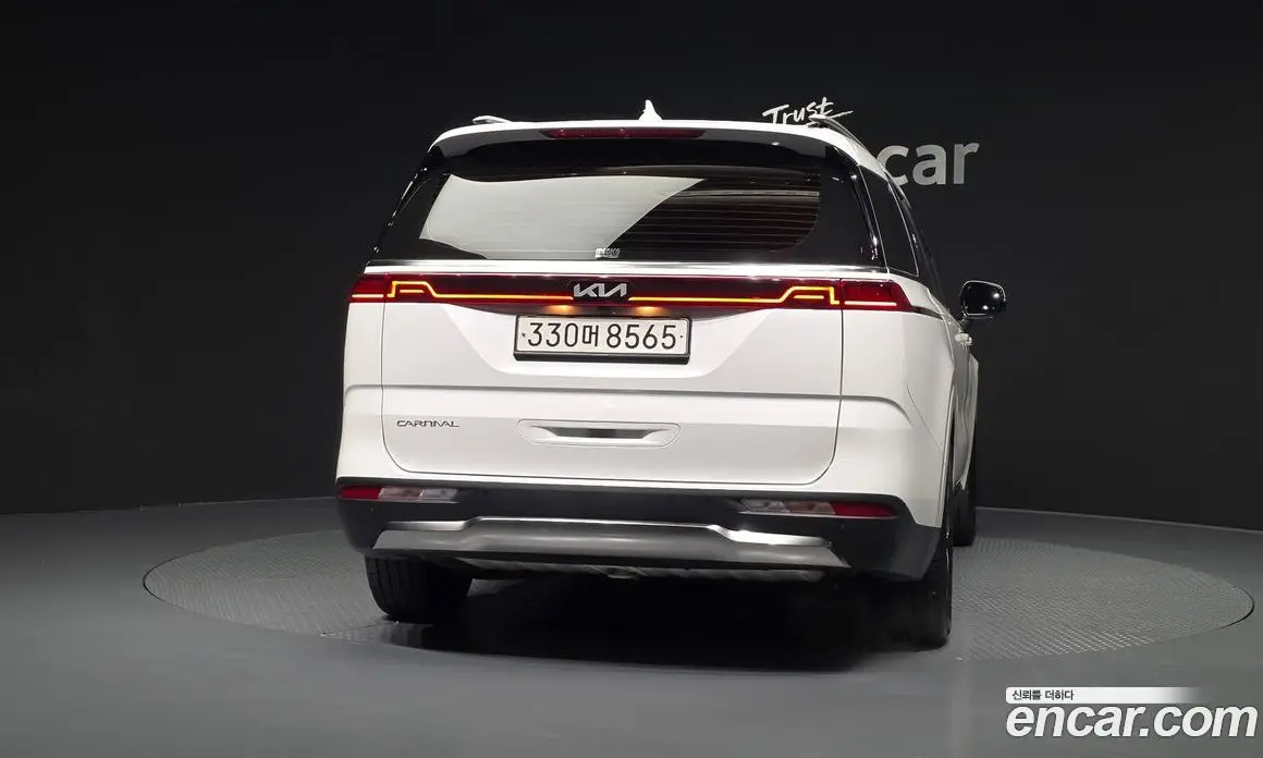 Kia Carnival 2023 3.5 автомат (гидро), фото 4
