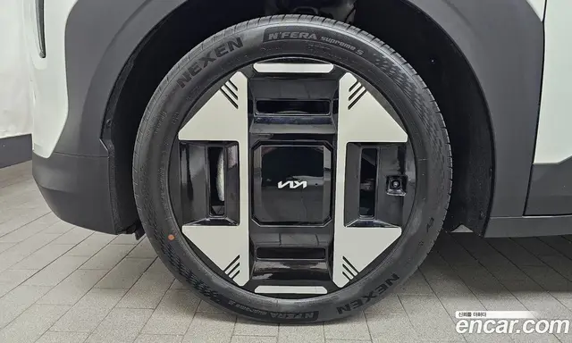 Kia EV3 2025 0.2 автомат (гидро), миниатюра 4 Kia EV3 2025 0.2 автомат (гидро), миниатюра 4