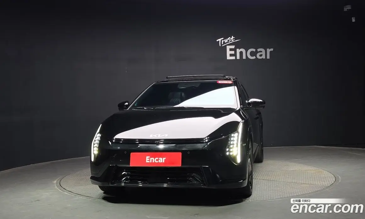 Kia EV4 2025 0.3 автомат (гидро), фото 2 Kia EV4 2025 0.3 автомат (гидро), фото 2