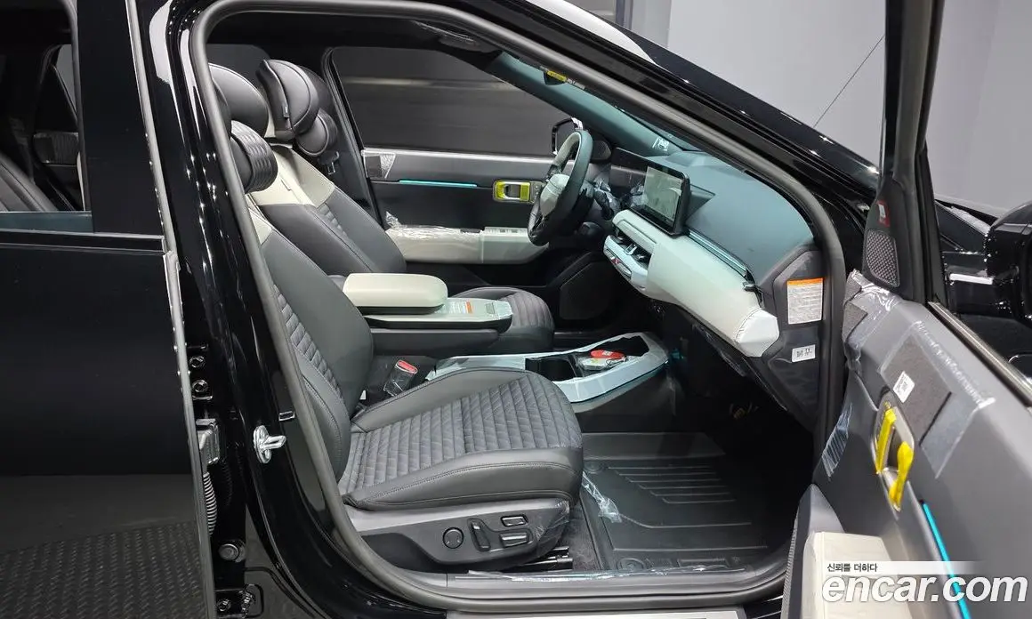 Kia EV4 2025 0.3 автомат (гидро), фото 16 Kia EV4 2025 0.3 автомат (гидро), фото 16