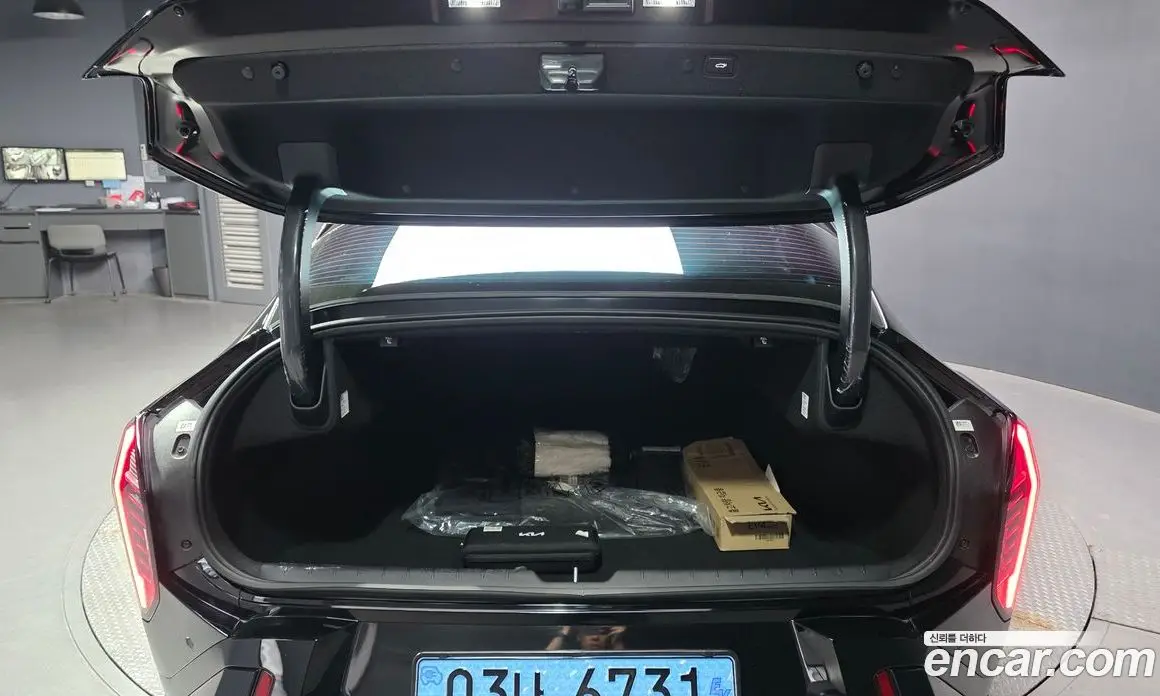 Kia EV4 2025 0.3 автомат (гидро), фото 25 Kia EV4 2025 0.3 автомат (гидро), фото 25