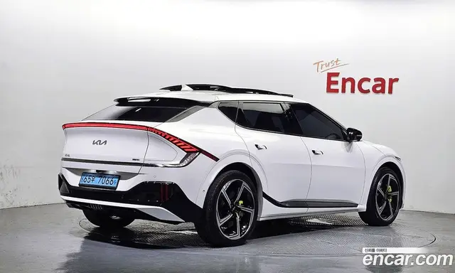 Kia EV6 2023 0.1 автомат (гидро), миниатюра 2