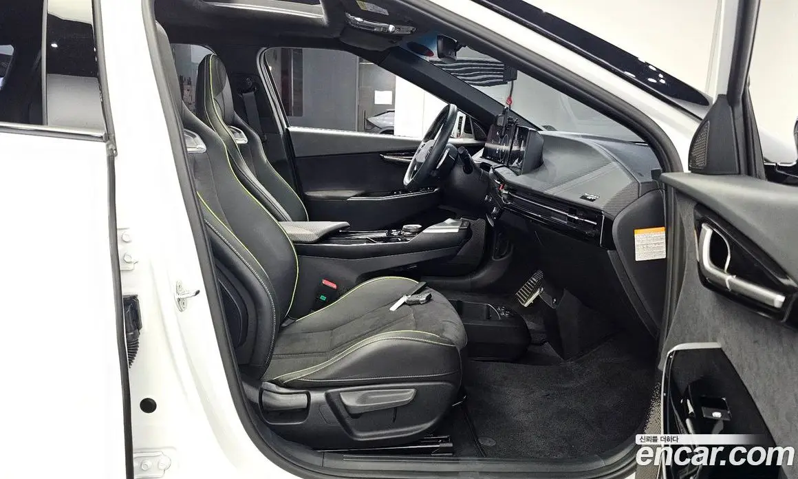 Kia EV6 2023 0.1 автомат (гидро), фото 12