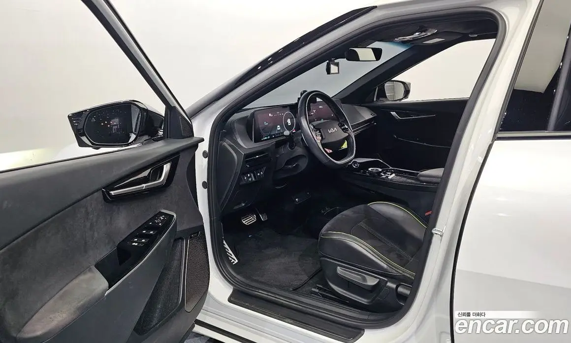 Kia EV6 2023 0.1 автомат (гидро), фото 10