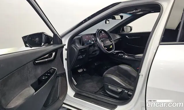 Kia EV6 2023 0.1 автомат (гидро), миниатюра 10