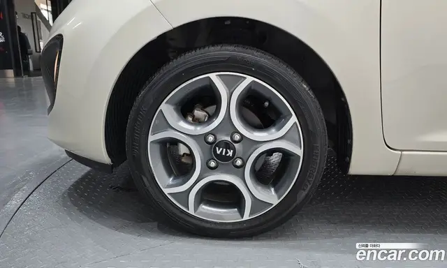 Kia Morning 2014 1.0 автомат (гидро), миниатюра 5 Kia Morning 2014 1.0 автомат (гидро), миниатюра 5