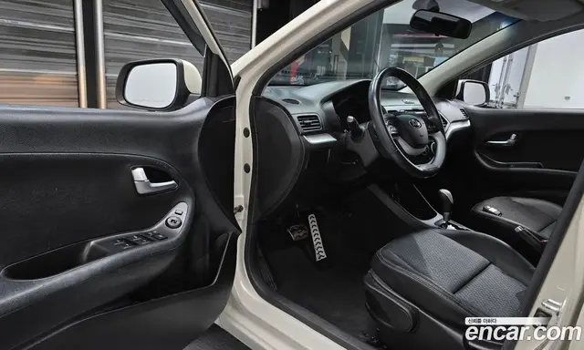 Kia Morning 2014 1.0 автомат (гидро), миниатюра 10 Kia Morning 2014 1.0 автомат (гидро), миниатюра 10