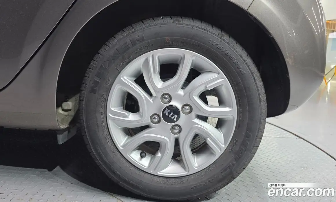 Kia Morning 2018 1.0 автомат (гидро), фото 7 Kia Morning 2018 1.0 автомат (гидро), фото 7