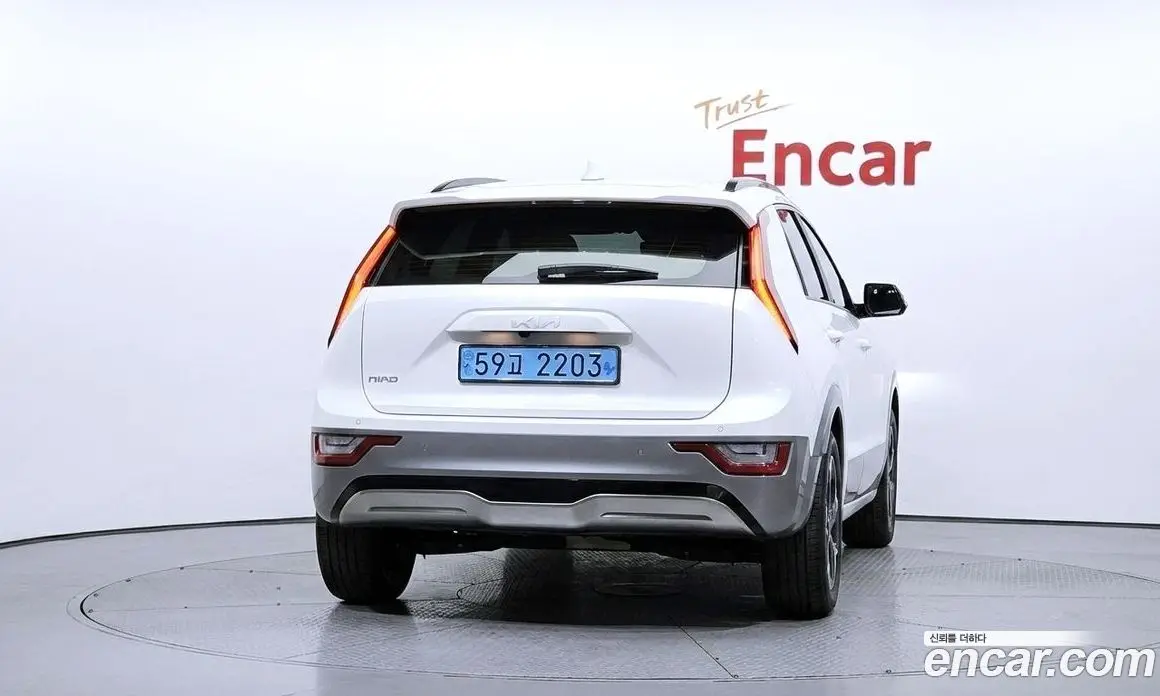 Kia Niro 2023 0.2 автомат (гидро), фото 4 Kia Niro 2023 0.2 автомат (гидро), фото 4