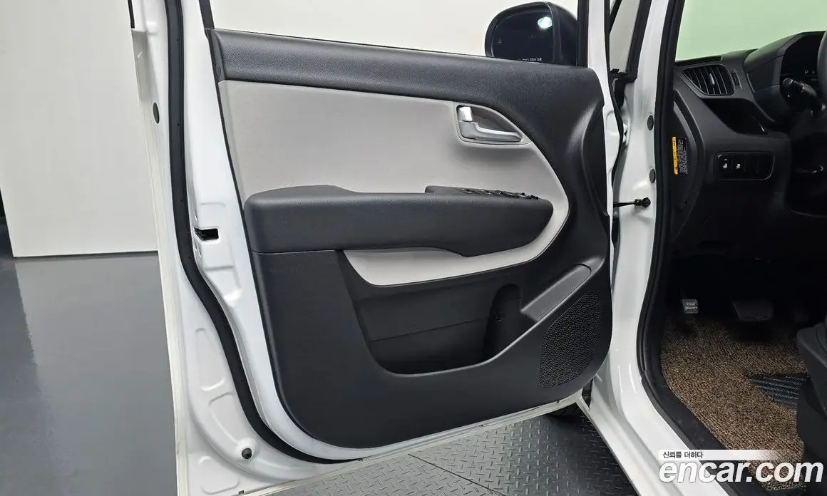 Kia Ray 2024 1.0 автомат (гидро), фото 13