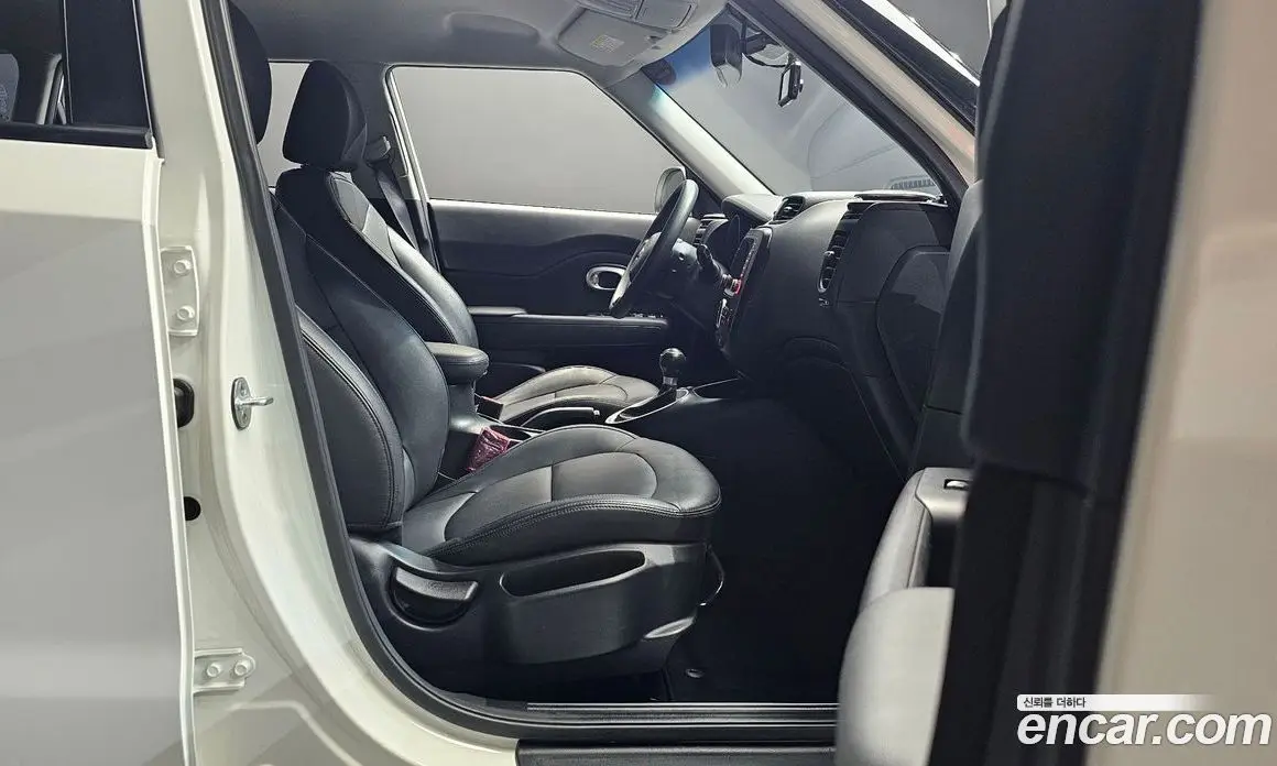 Kia Soul 2016 1.6 автомат (гидро), фото 16 Kia Soul 2016 1.6 автомат (гидро), фото 16