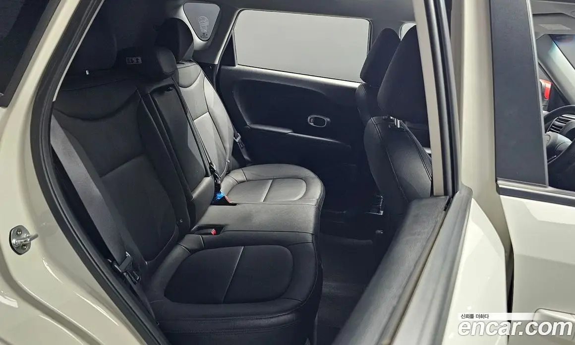 Kia Soul 2016 1.6 автомат (гидро), фото 17 Kia Soul 2016 1.6 автомат (гидро), фото 17