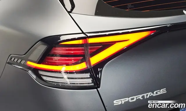 Kia Sportage 2022 1.6 автомат (гидро), миниатюра 9