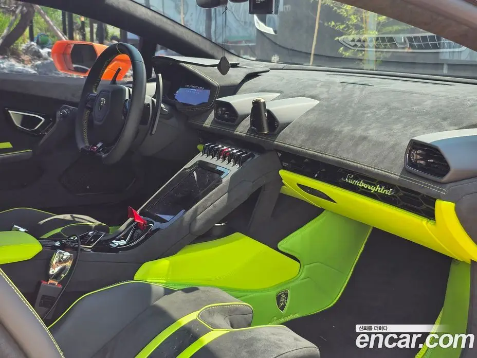 Lamborghini Huracan 2023 5.2 автомат (гидро), фото 16 Lamborghini Huracan 2023 5.2 автомат (гидро), фото 16