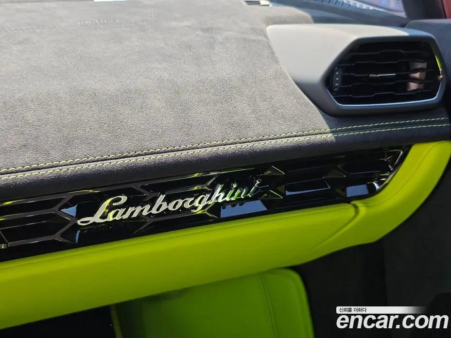 Lamborghini Huracan 2023 5.2 автомат (гидро), фото 18 Lamborghini Huracan 2023 5.2 автомат (гидро), фото 18
