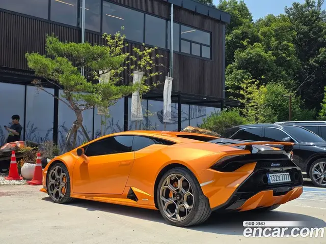Lamborghini Huracan 2023 5.2 автомат (гидро), миниатюра 6 Lamborghini Huracan 2023 5.2 автомат (гидро), миниатюра 6