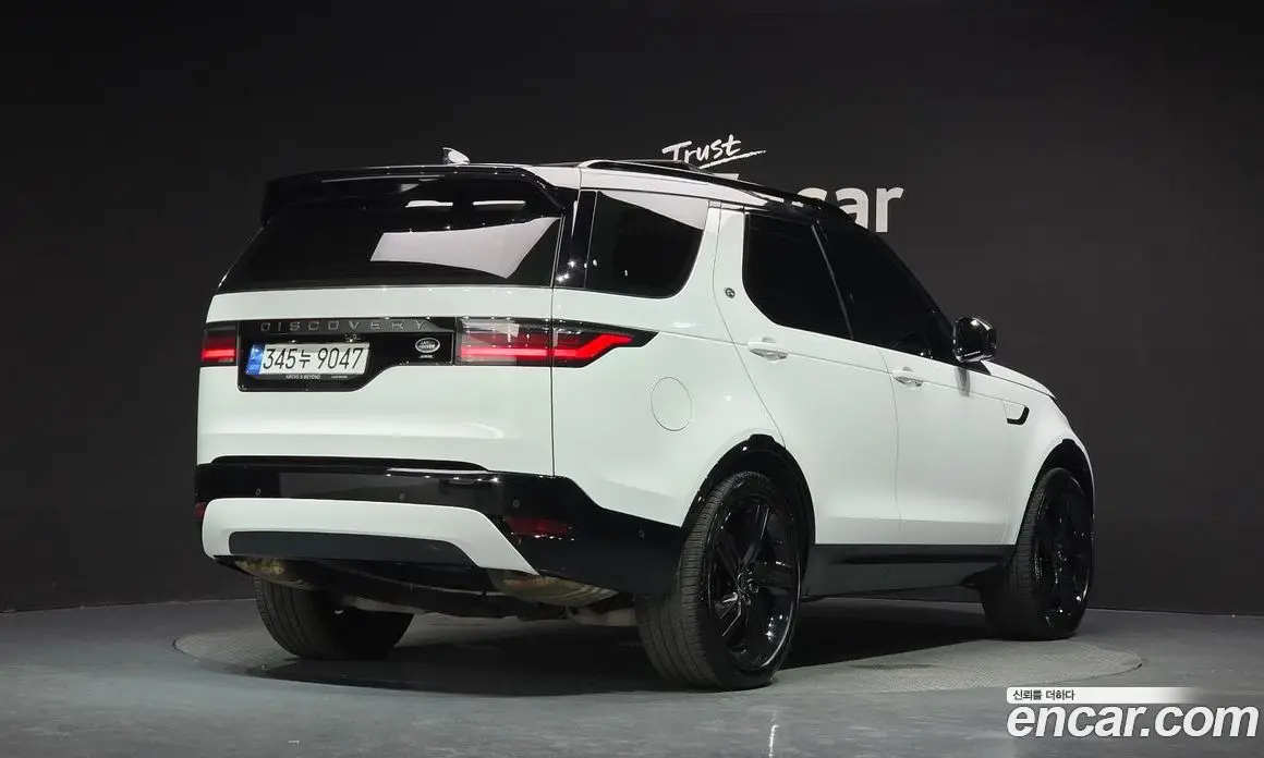 Land Rover Discovery 2023 3.0 автомат (гидро), фото 2 Land Rover Discovery 2023 3.0 автомат (гидро), фото 2