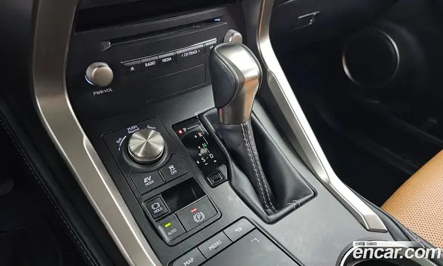 Lexus NX 2020 2.5 автомат (гидро), миниатюра 12