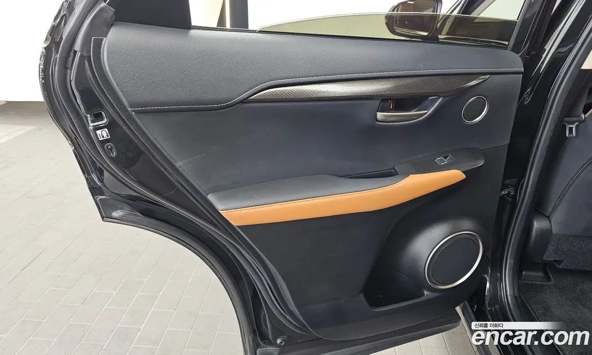 Lexus NX 2020 2.5 автомат (гидро), фото 15 Lexus NX 2020 2.5 автомат (гидро), фото 15
