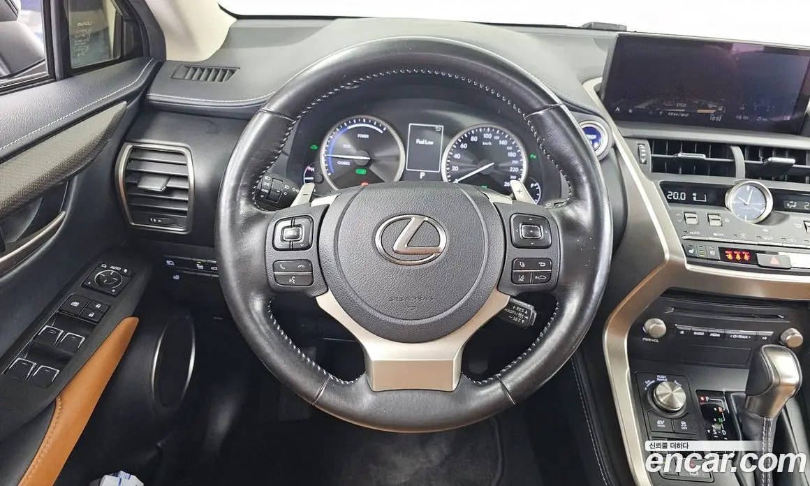 Lexus NX 2020 2.5 автомат (гидро), фото 19 Lexus NX 2020 2.5 автомат (гидро), фото 19